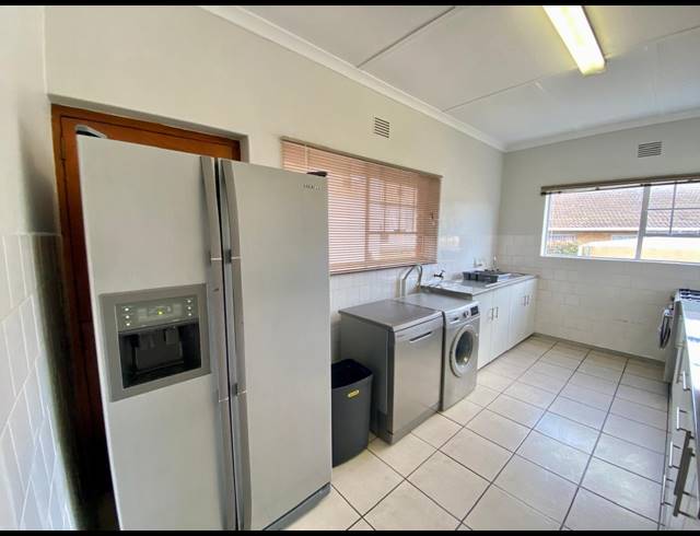 3 BEDROOM HOUSE TO LET IN BAYVIEW